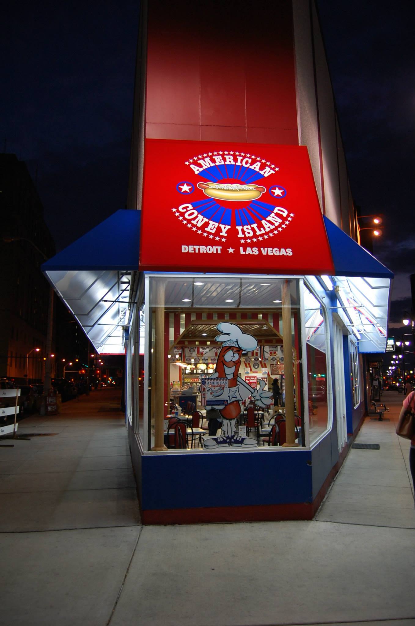 Famous American Coney Island Adds Pole-Wrap